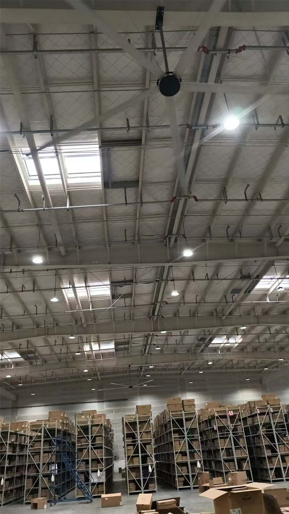 物流仓库安装现场